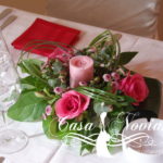 aranjament-floral-lumanare-trandafiri