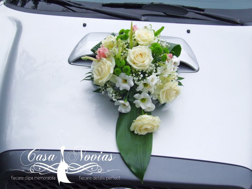 aranjament-floral-masina